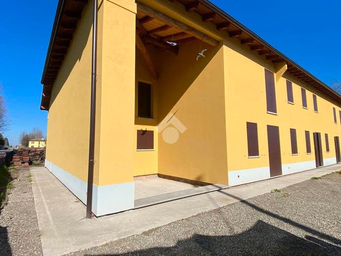 Casa quadrilocale in vendita in Via dritto, Centro, Budrio