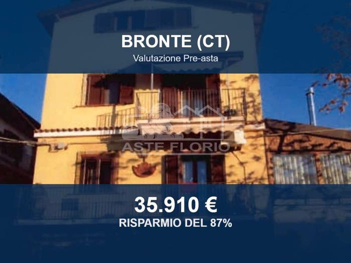 Casa con 6 locali in vendita in Contrada Serra Serra sn, Bronte