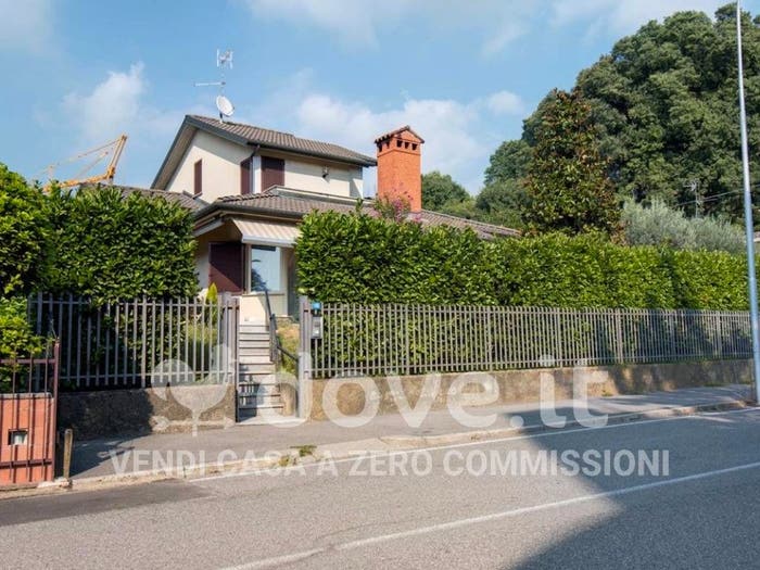 Casa con 6 locali in vendita in Via Giovanni Verga, Centro, Mozzo