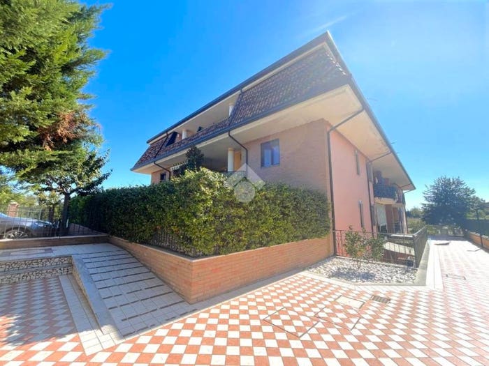 Appartamento trilocale in vendita in Via r villanacci, Calvi