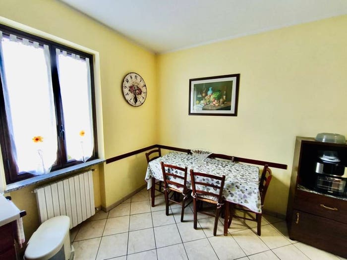 Appartamento quadrilocale in vendita in Via Cisa, Felegara, Medesano