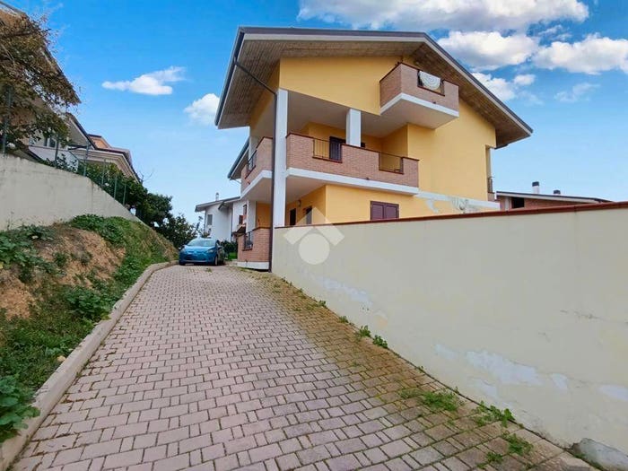 Appartamento quadrilocale in vendita in Via Giovanni Paisiello, Borgo Santa Maria Immacolata, Pineto