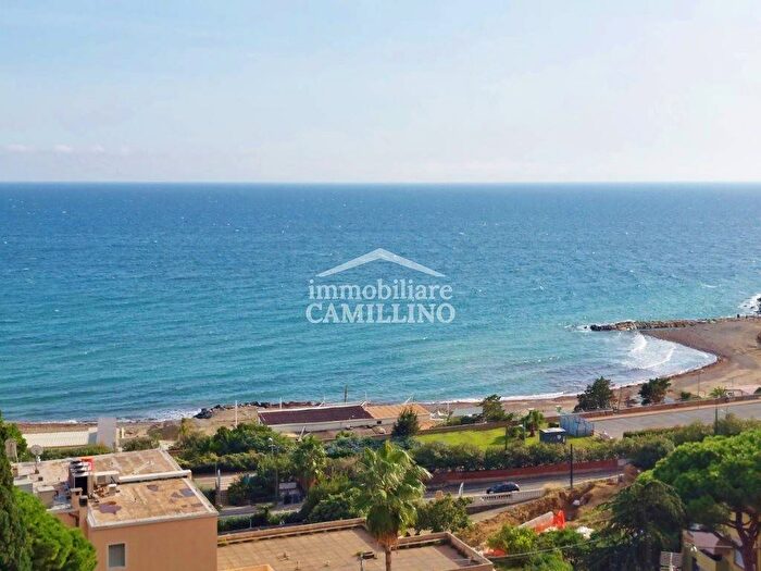 Appartamento trilocale in vendita in Via Pietralunga, Foce Semeria, Sanremo