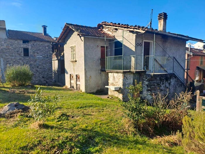 Casa con 6 locali in vendita in Via Villatico, Colico Piano, Colico