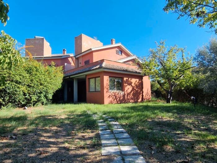 Casa con 6 locali in vendita in via mirtense, Frasso Sabino