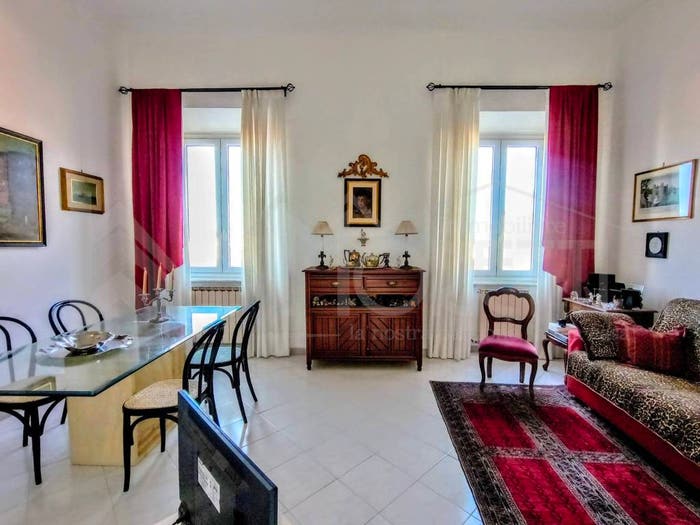 Appartamento trilocale in vendita in Via Demi, Calzabigi, Livorno