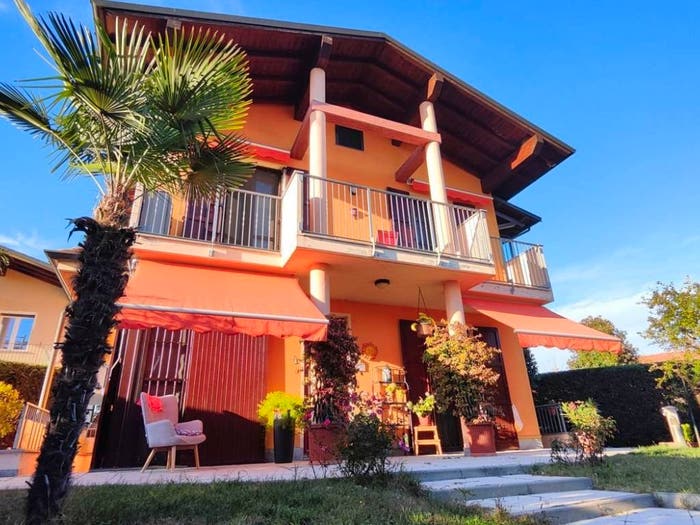 Casa con 6 locali in vendita in via XXV Aprile, Centro, Guardamiglio