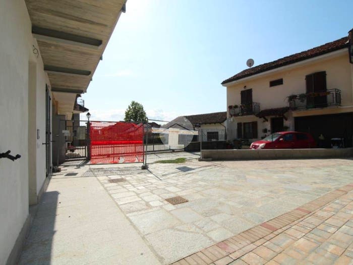 Appartamento bilocale in vendita in Via Camillo Muratore, Borgo, Monticello d'Alba