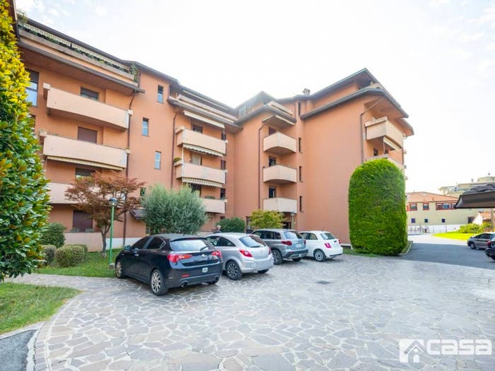 Appartamento quadrilocale in vendita in VIA EUROPA, Calusco d'Adda