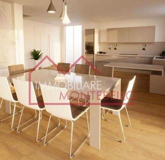 Appartamento trilocale in vendita in Via Gusceri, Camaiore Paese, Camaiore
