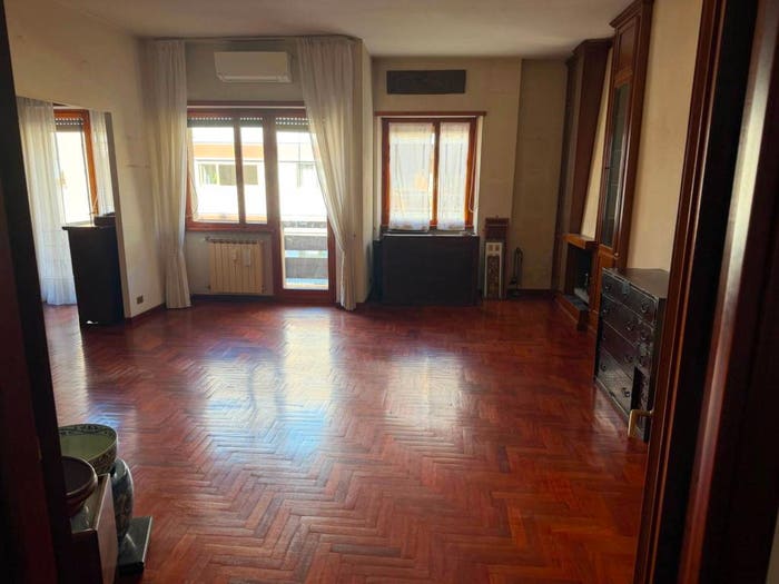 Appartamento quadrilocale in vendita in Via Mar Glaciale Artico, Ostia Levante, Roma