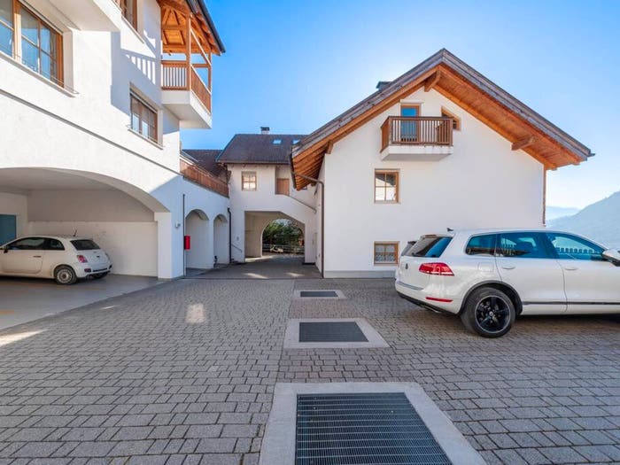 Appartamento trilocale in vendita in Via Köferer, Novacella, Varna