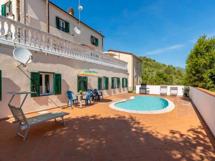 Casa con 6 locali in vendita in Via Tolceto, Ne