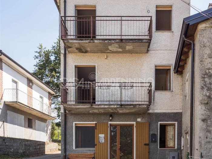 Casa quadrilocale in vendita in Romanoro, Frassinoro