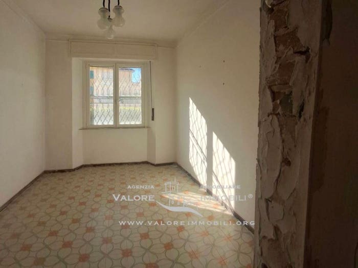 Appartamento quadrilocale in vendita in Via Lanciotto Gherardi, Fabbricotti, Livorno