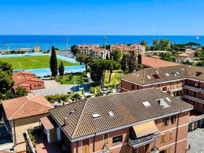 Casa bilocale in vendita in via littardi, Porto Maurizio, Imperia