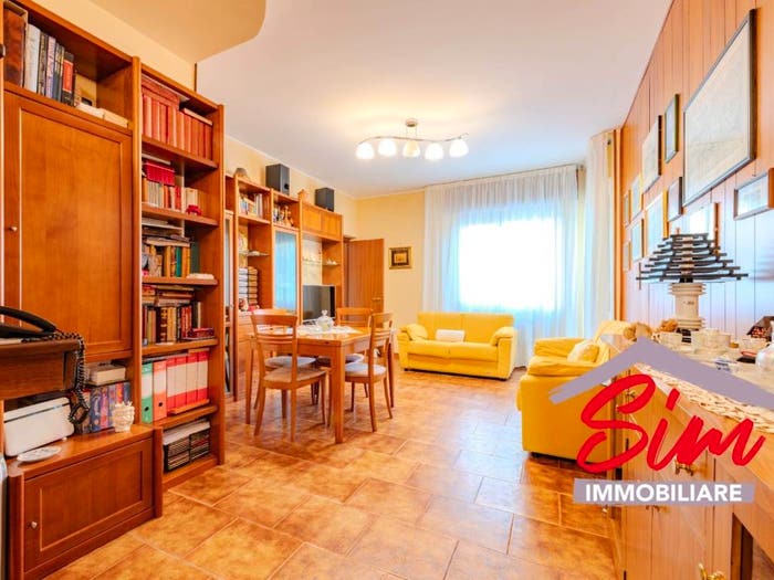 Appartamento con 6 locali in vendita in Via Redi, Sant'Andrea, Novara
