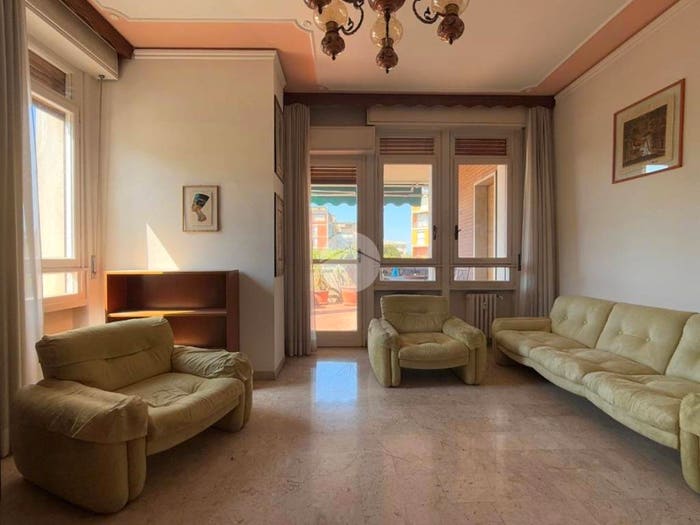Appartamento con 6 locali in vendita in Piazza Pietro Mascagni, Novoli, Firenze