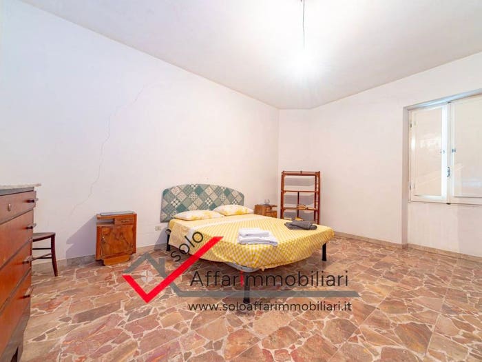 Casa con 6 locali in vendita in Via La Marmora, Berchidda