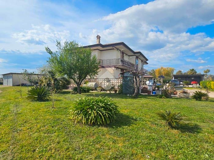 Casa con 6 locali in vendita in Strada della Costa, Borgo Santa Maria, Latina