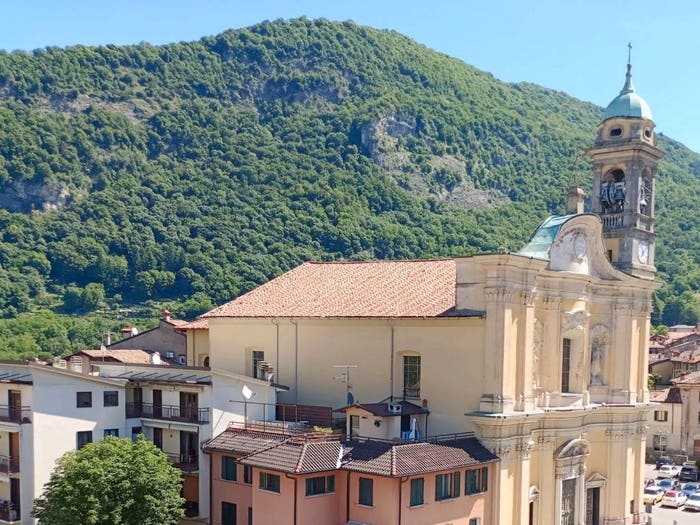Appartamento trilocale in vendita in Canzo