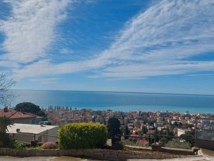 Casa quadrilocale in vendita in Via dei Colli, Zona Collinare, Bordighera