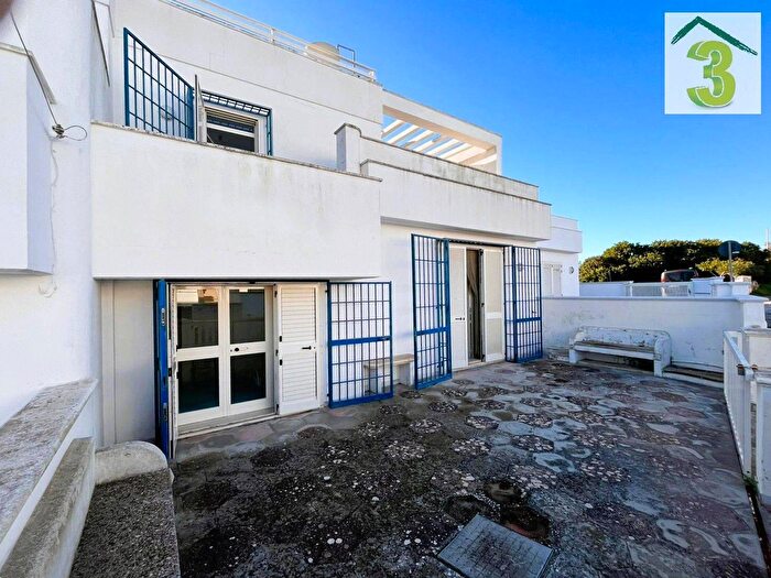 Casa con 5 locali in vendita in Gagliano Del Capo