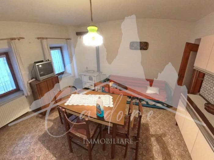 Appartamento con 6 locali in vendita in Via Novembre, Candide, Comelico Superiore