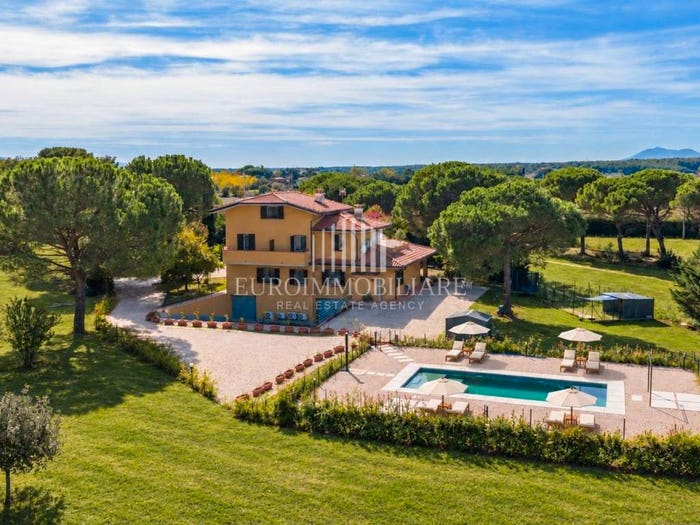 Casa con 6 locali in vendita in Via Bertoni, I Bertoni, Castiglione del Lago