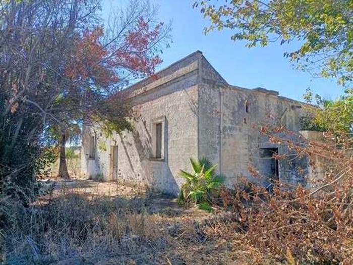 Casa quadrilocale in vendita in Contrada Terra Di Marina No Number, Oria