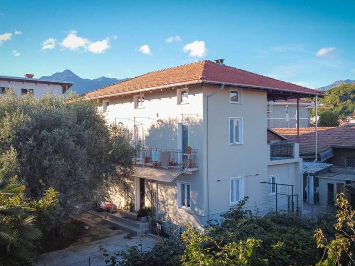 Casa con 6 locali in vendita in Chiavazza, Biella