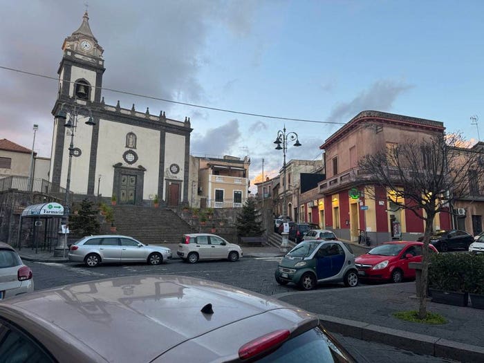 Casa con 6 locali in vendita in Via Perriera, Centro, Pedara