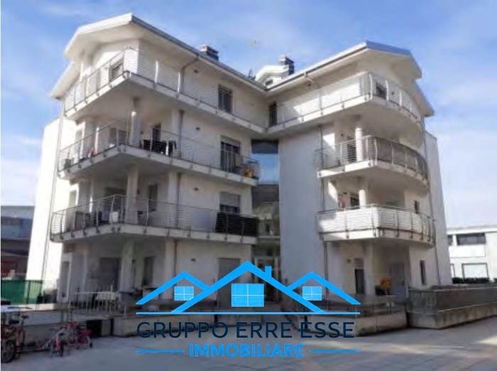 Appartamento trilocale in vendita in Via IV Reggimento Artiglieria Alpina, Donatello, Cuneo