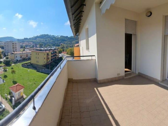 Casa quadrilocale in vendita in Via Roberto Rossellini, Celletta Santa Veneranda, Pesaro