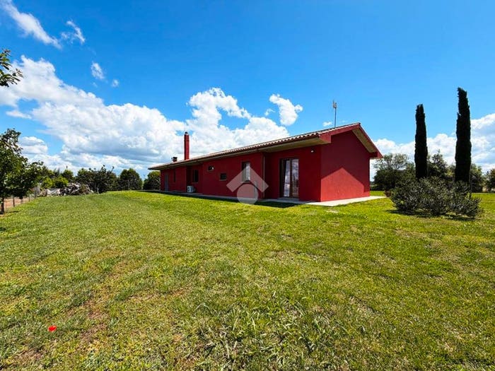 Casa con 6 locali in vendita in Strada Vulci, Centro, Montalto di Castro