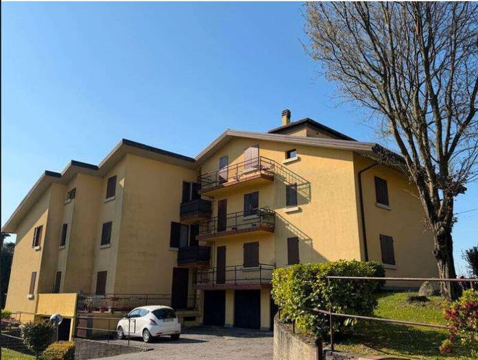 Appartamento bilocale in vendita in Via Roccolino, Caprino, Caprino Bergamasco