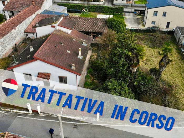 Casa con 6 locali in vendita in Via Alessandro Manzoni, Centro, Corte de' Frati
