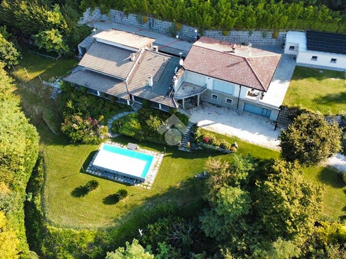 Casa con 6 locali in vendita in Via Stella, Cellatica