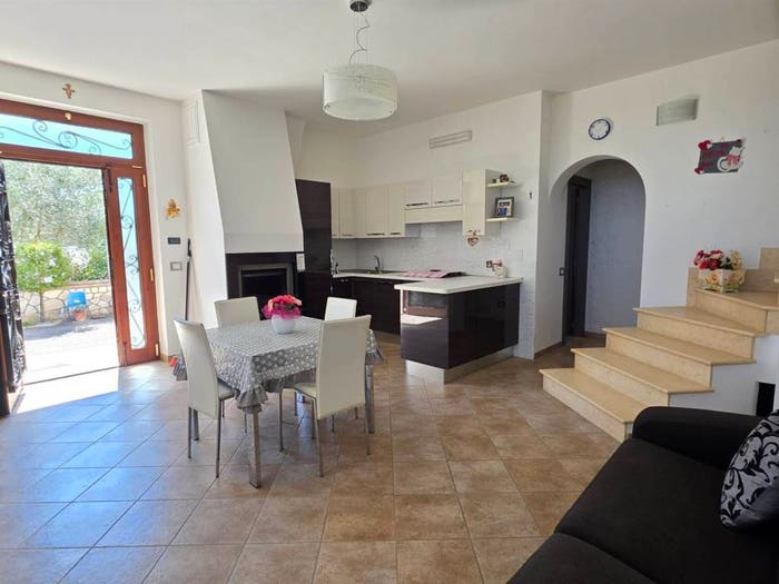 Appartamento con 5 locali in vendita in Monte Romano