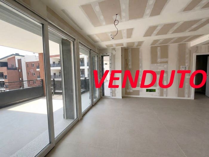 Appartamento trilocale in vendita in Via Toscana, Centro, Biassono