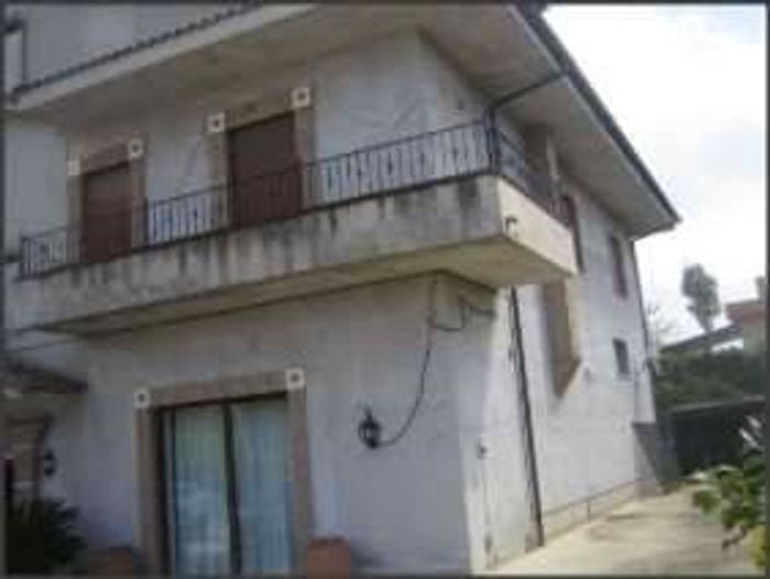 Appartamento con 6 locali in vendita in VIA DELLE VALLI, Vallelata, Aprilia