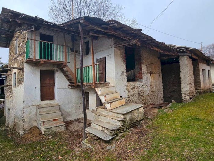 Casa bilocale in vendita in Borgata Gignosa, Paesana