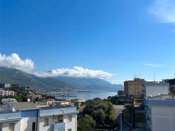 Appartamento con 5 locali in vendita in Gaeta