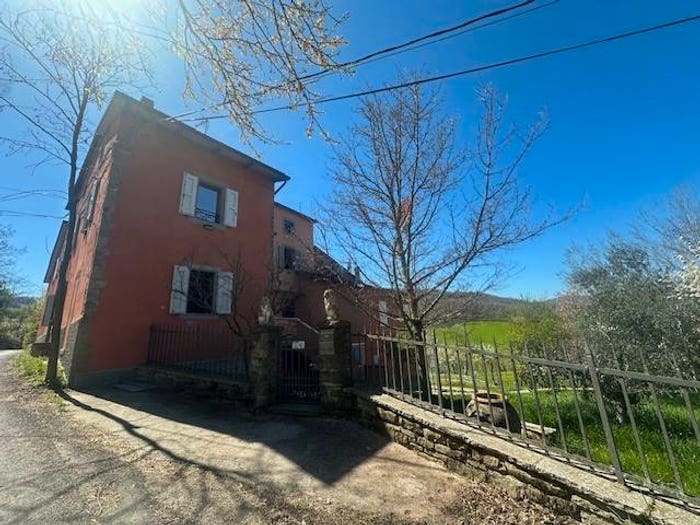 Casa con 6 locali in vendita in Via Bruscoli, Monghidoro