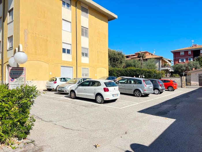 Appartamento quadrilocale in vendita in Via Don Giovanni Minzoni, Centro, Orbetello