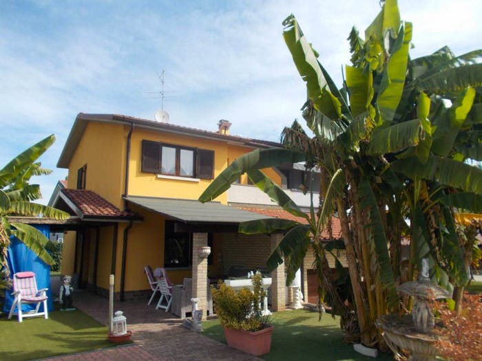 Casa quadrilocale in vendita in Via Breda, Centro, Fara Gera d'Adda