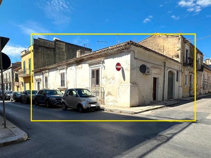 Casa con 6 locali in vendita in VIA GIUSEPPE MAZZINI, Centro, Avola
