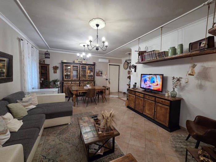 Appartamento quadrilocale in vendita in Via Domenico Serradifalco, Dragona, Roma