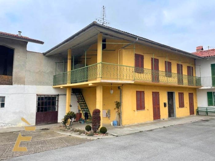 Casa con 5 locali in vendita in FRAZIONE CORNATI, Murazzano