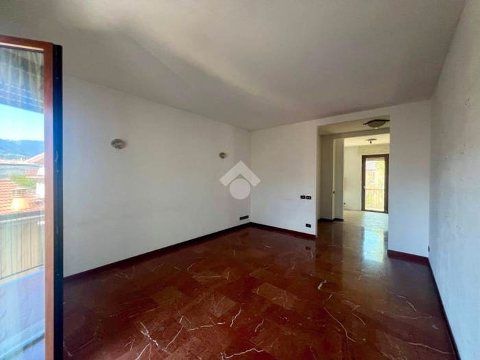 Appartamento quadrilocale in vendita in Via XXIV Maggio, Casnigo